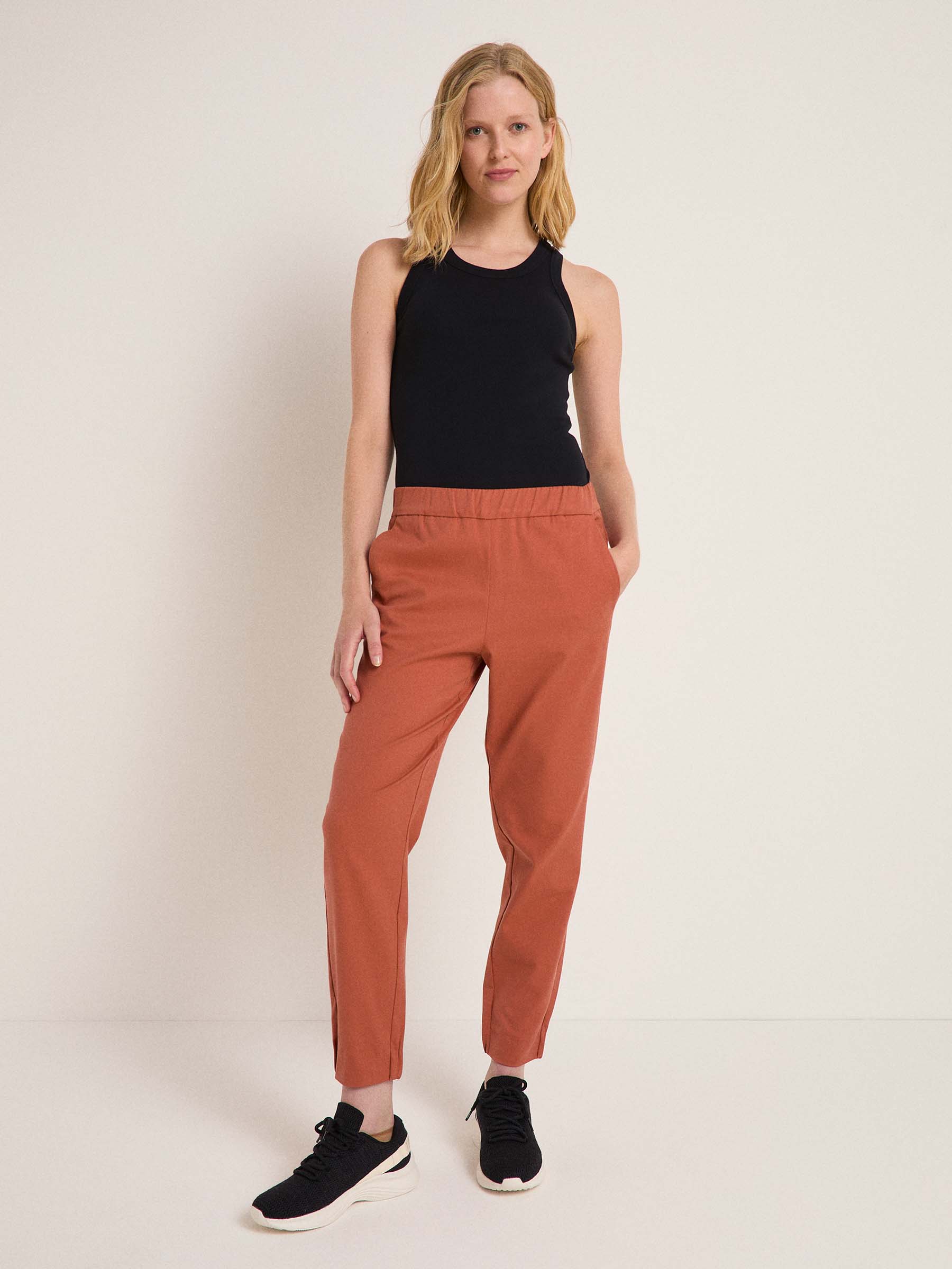 Pants with elastic waistband (OCS)