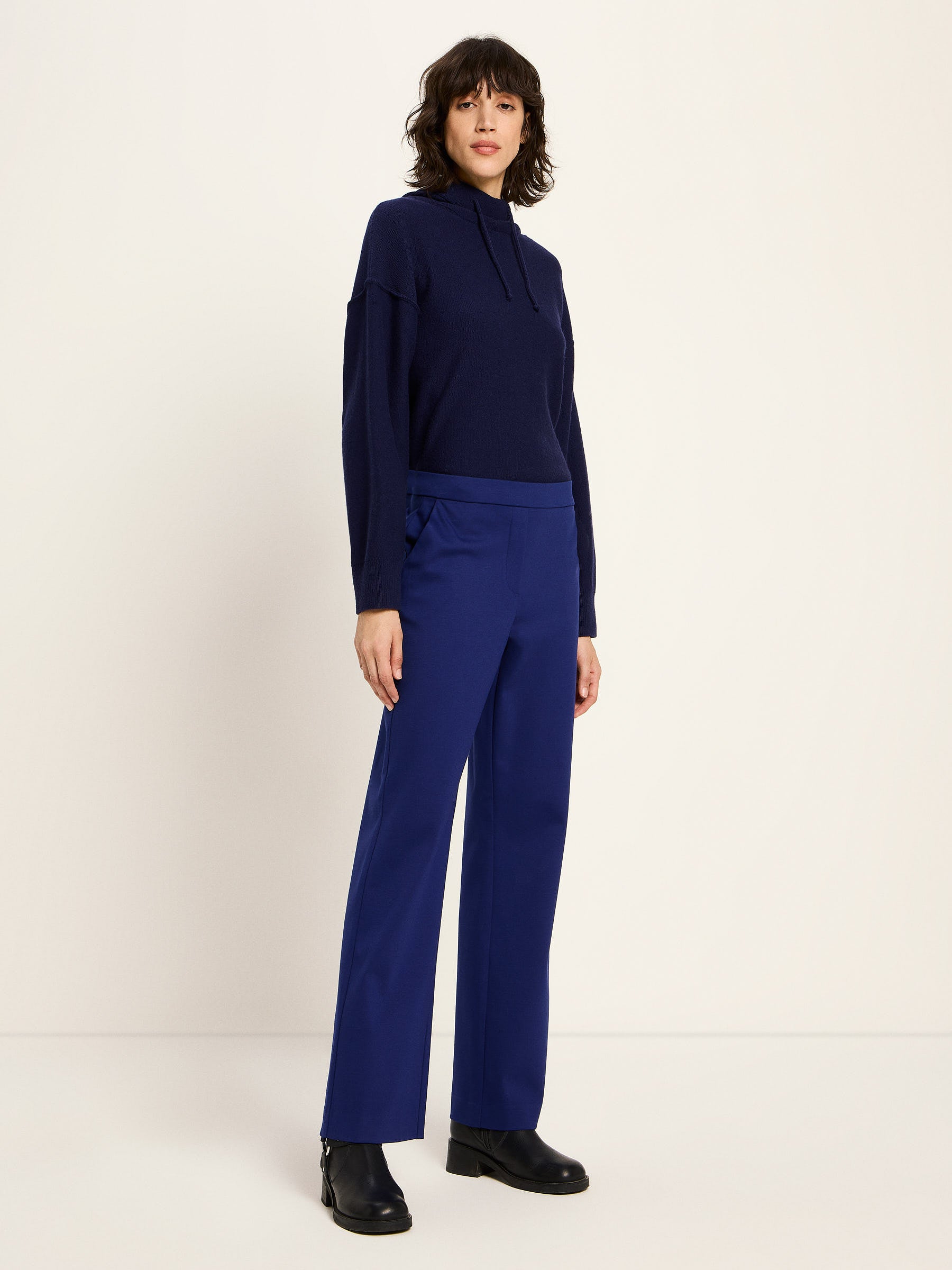 Straight leg trousers (OCS)