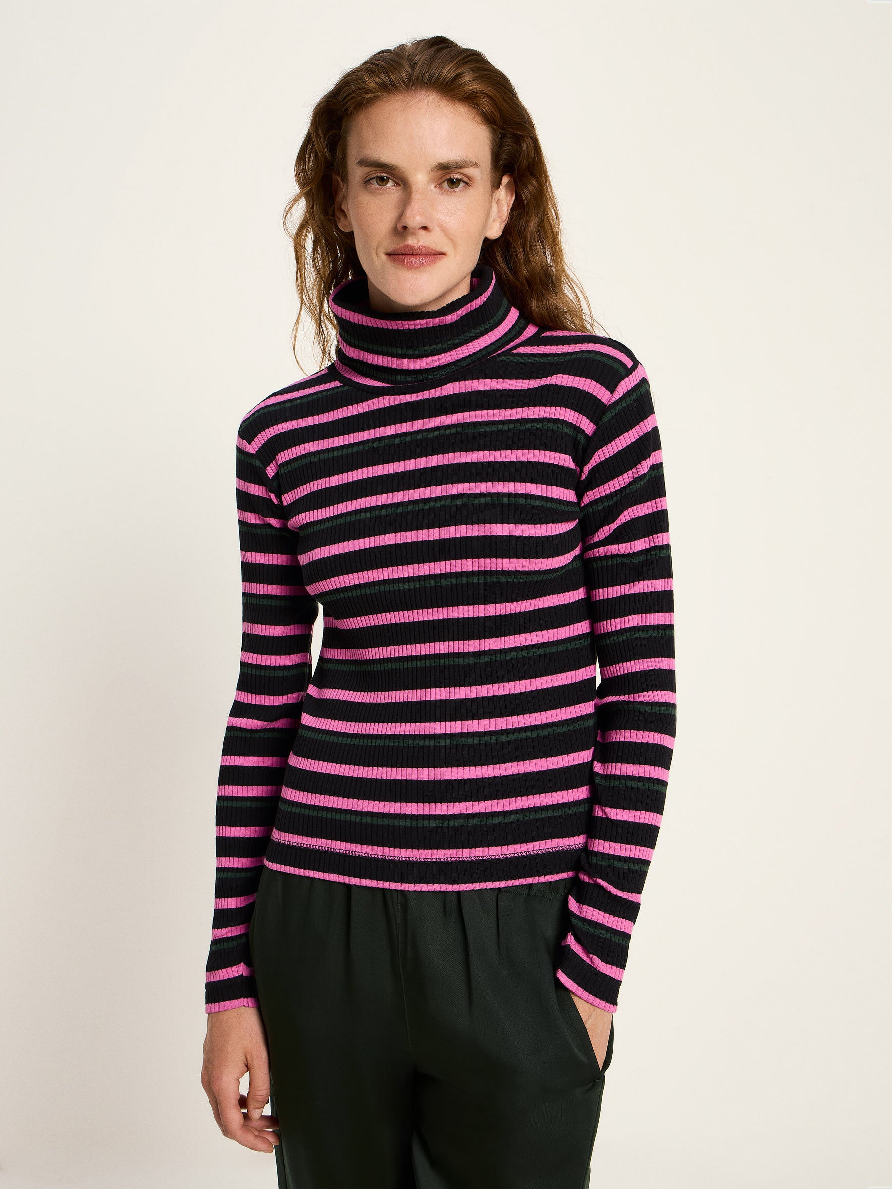 Turtleneck shirt in ribbed look (GOTS)