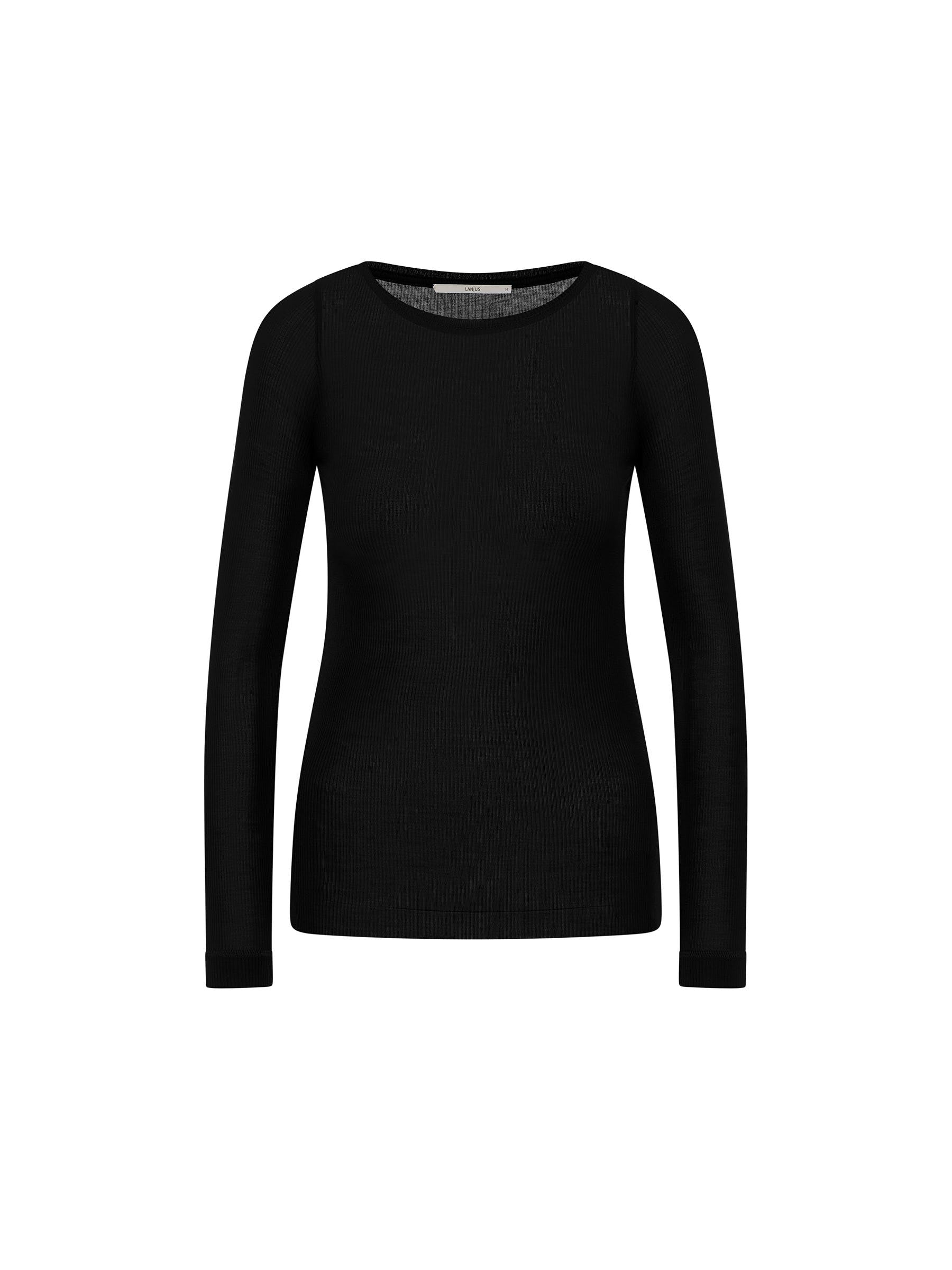 Long-sleeved shirt