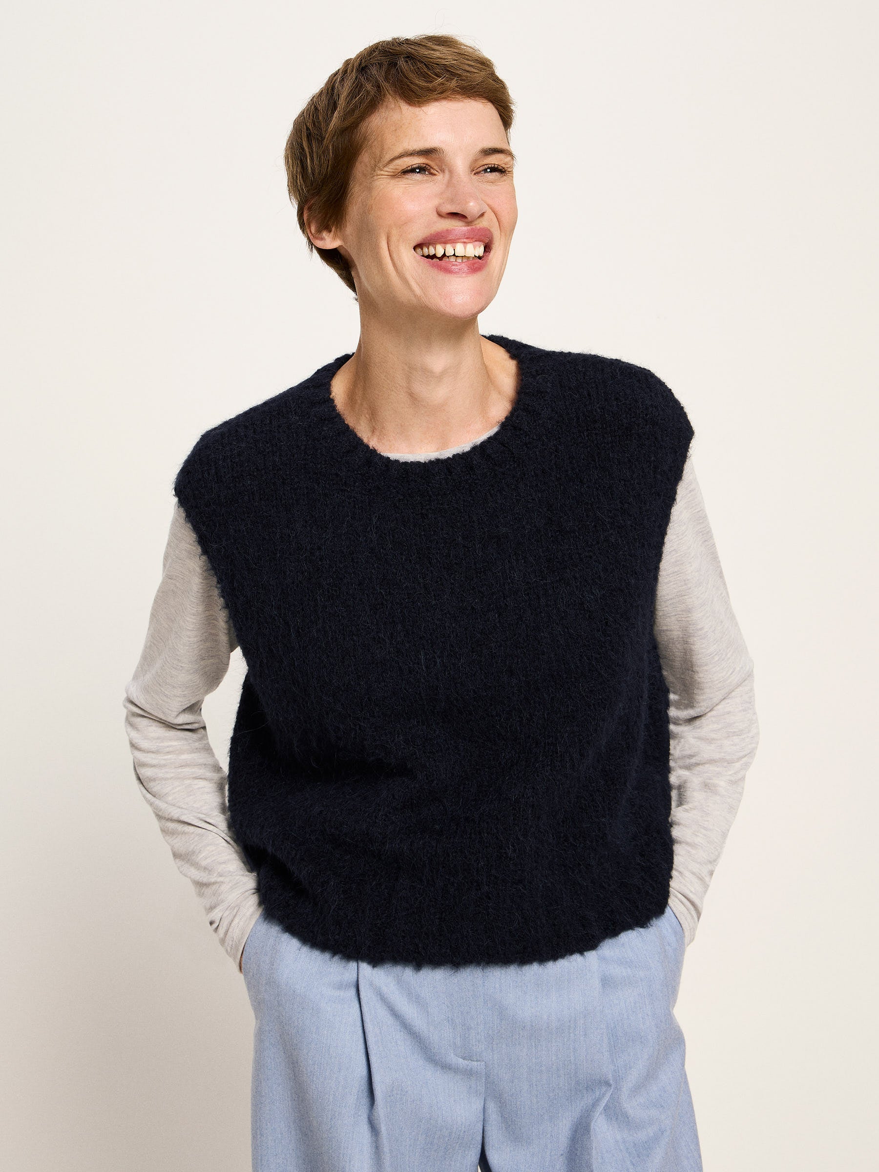 Sweater vest