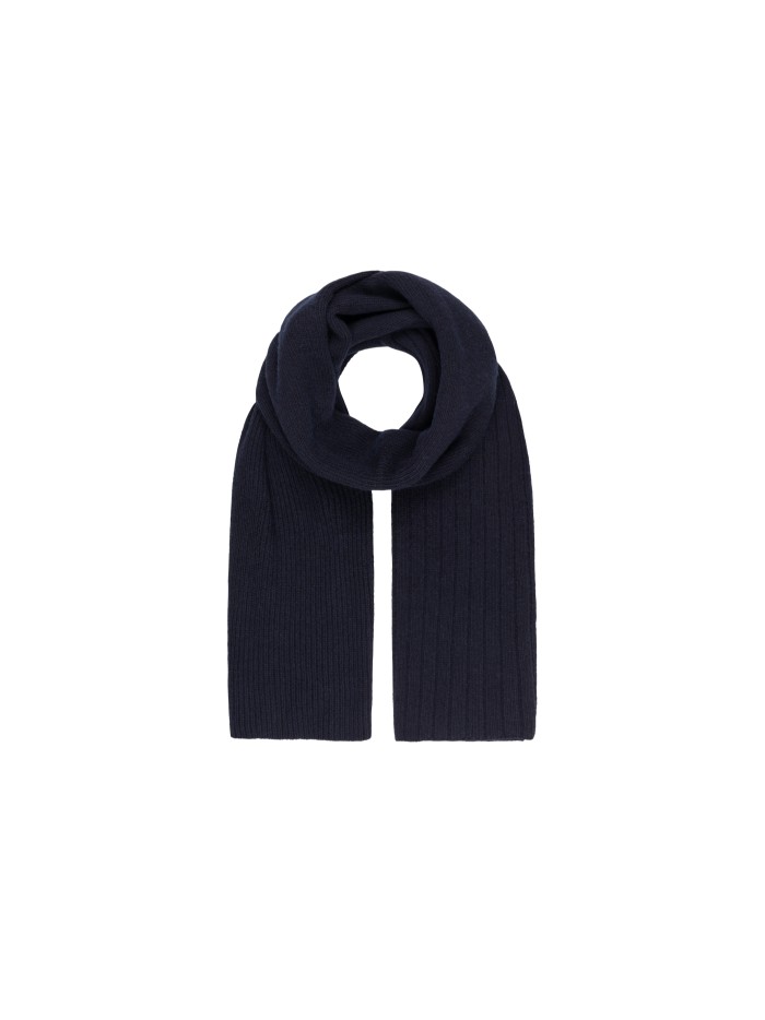 Coarse knit scarf