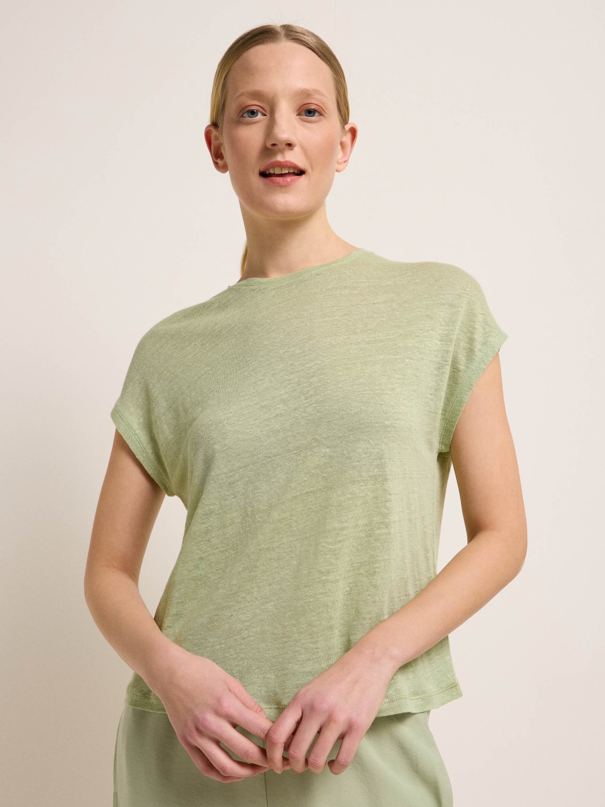 Linen shirt made from organic linen - wasabi