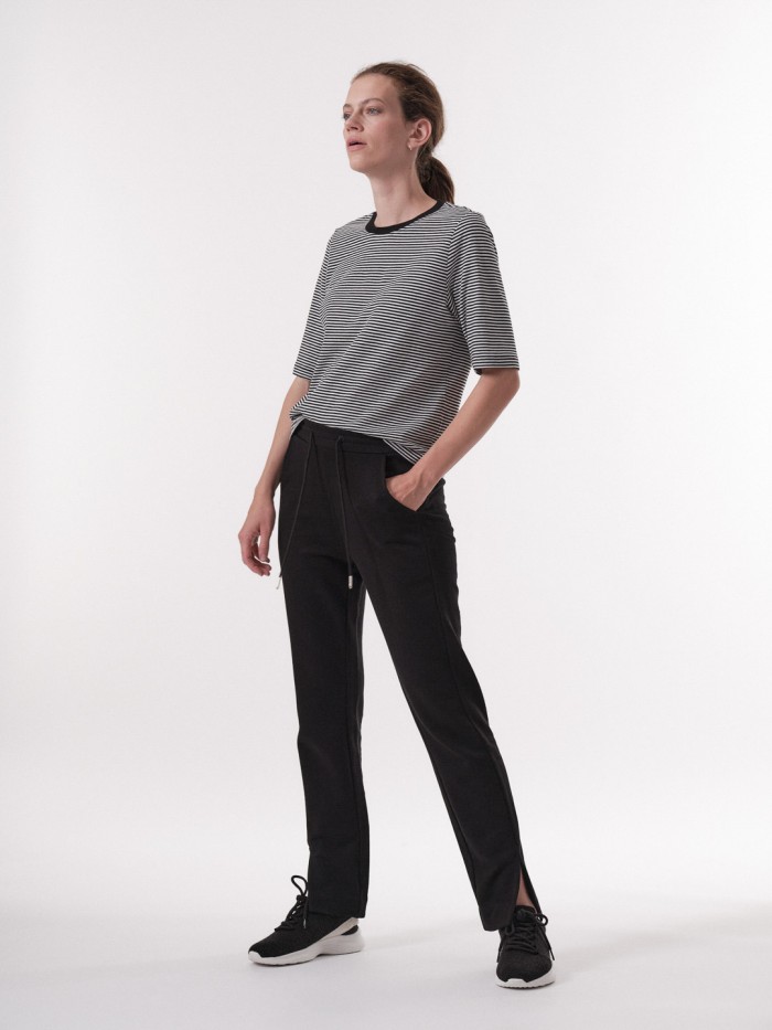 Sweatpants for woman made of organic cotton - black