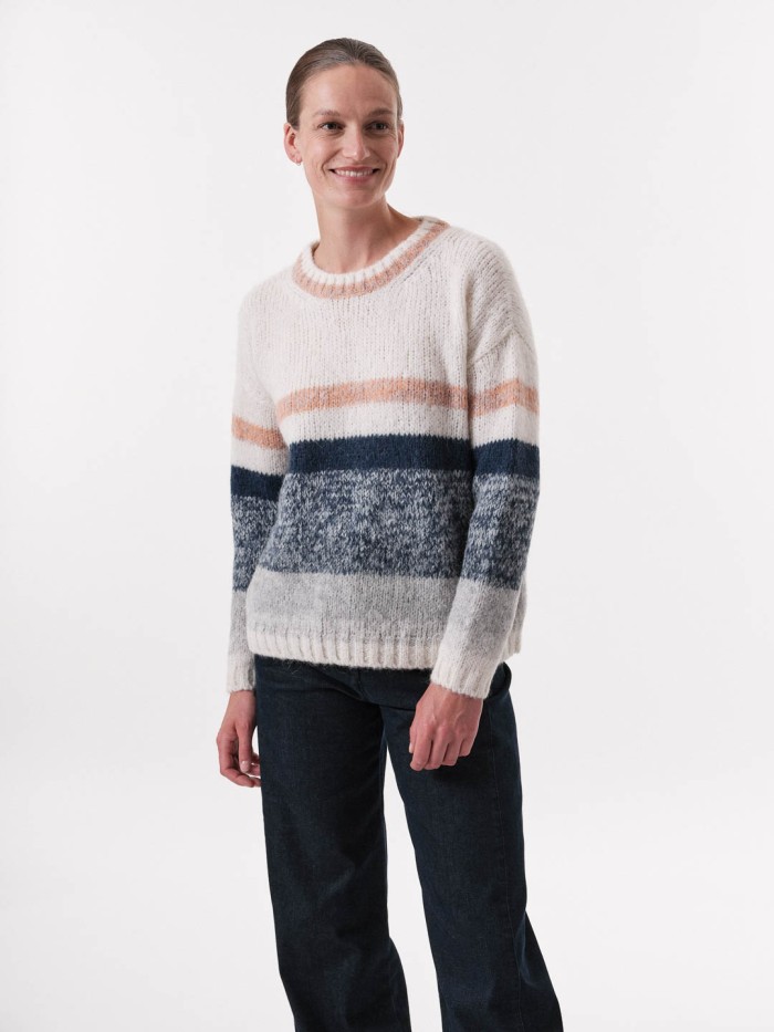 Knit sweater with colourblock from organic alpaca wool 