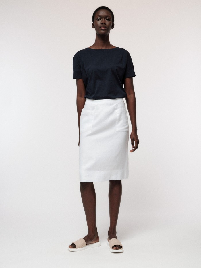 Skirt with pockets