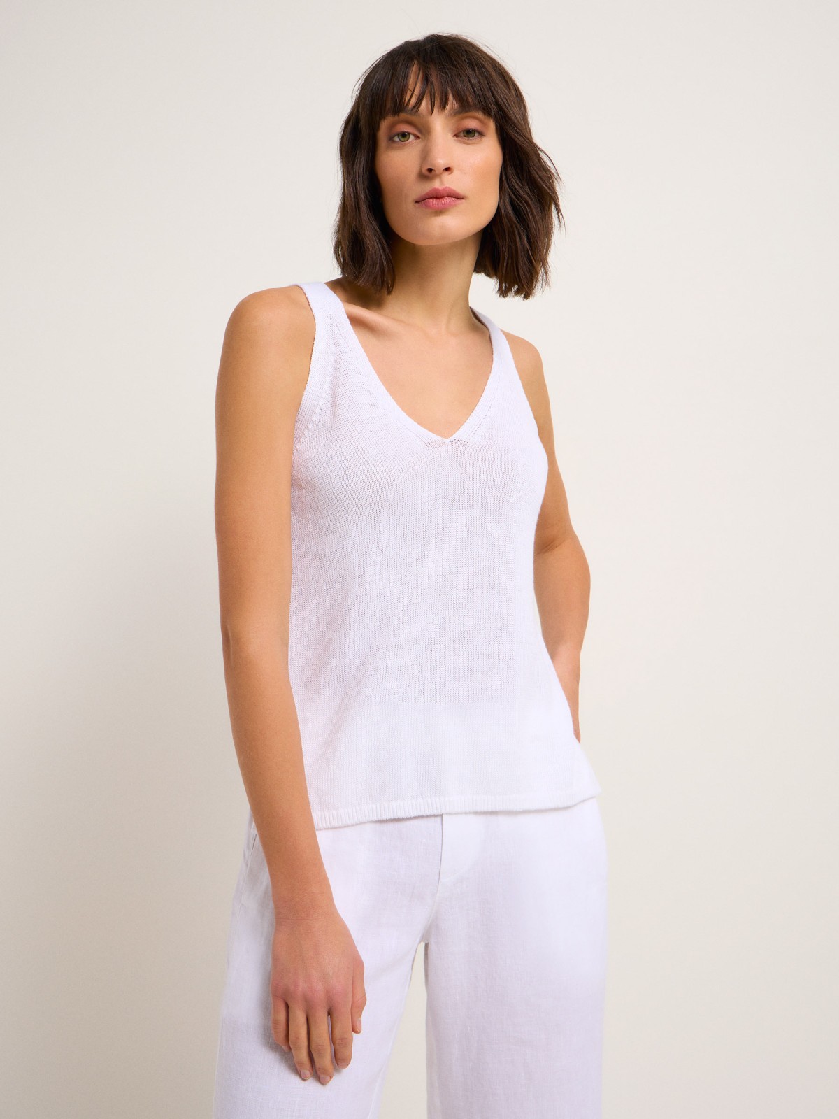 Knitted top made from organic cotton & linen - white