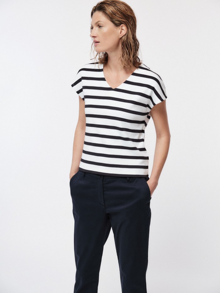 Vest with stripes made of organic cotton