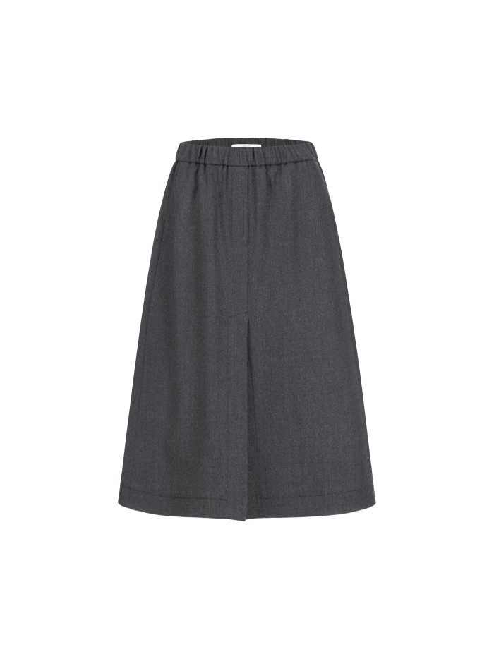 Skirt with slit