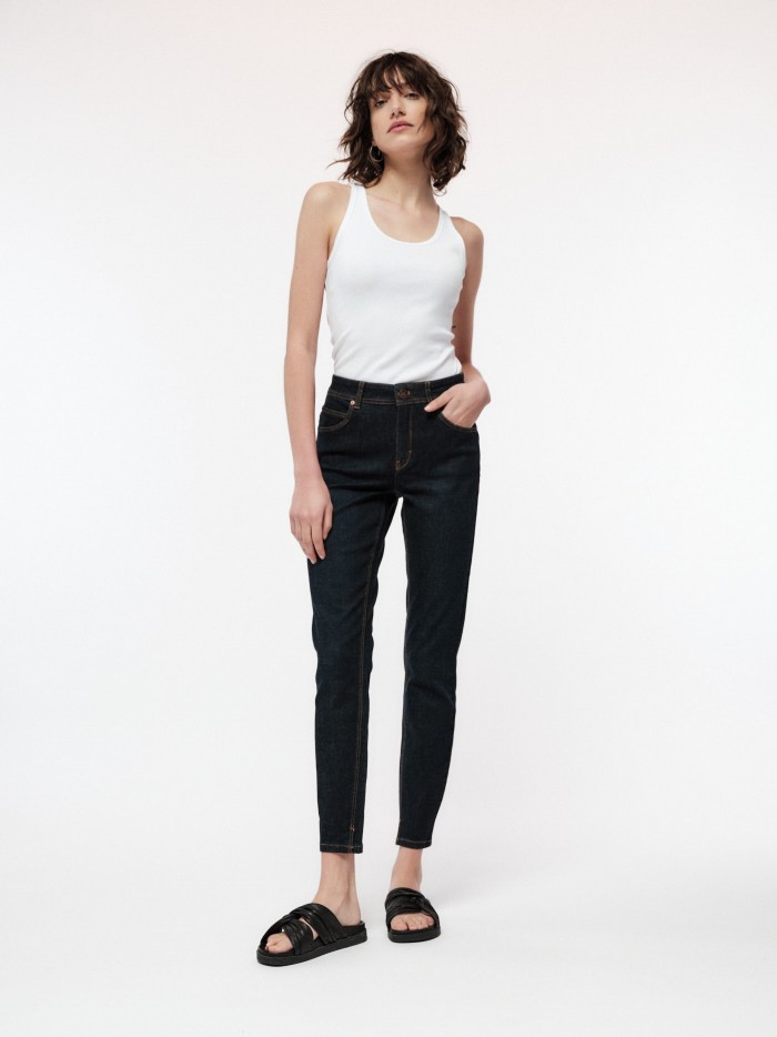 Slim high waist jeans made of organic cotton